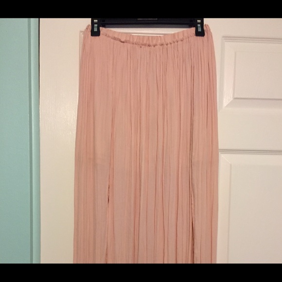 Long skirt - Picture 3 of 4